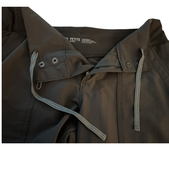 REI hiking pants, 10P, nylon fabric, full cut, pockets, army green. drawstring. - Picture 6 of 10